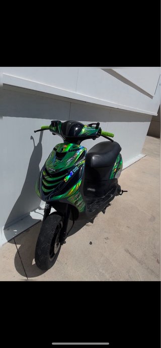 •Piaggio zip•