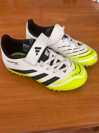 Adidas Predator niño Talla 30