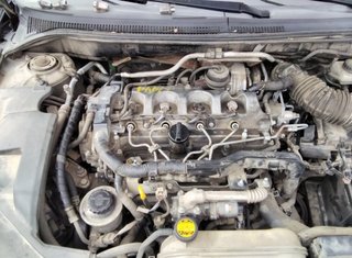 1868585 164800r011 depósito toyota avensis berlina