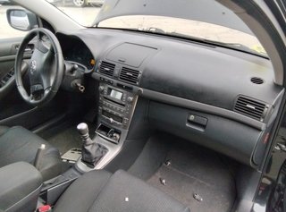 1868585 164800r011 depósito toyota avensis berlina