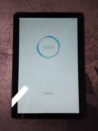 Huawei MediaPad T5 AGS2-L09 con funda