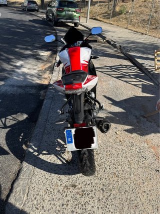 Yamaha YZF R125 Roja/Blanca