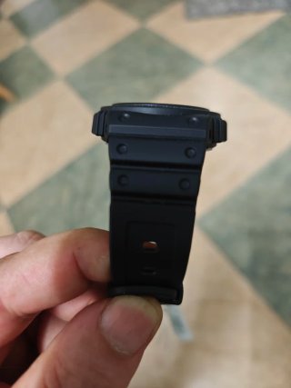 Casio G-Shock DW-5750UE-1DR.