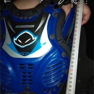 Coraza moto niño azul y negra para moto o quad.