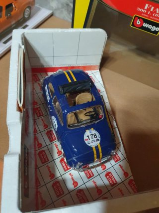 Fiat 500 L 1000 Miglia Bburago scala da 1/18