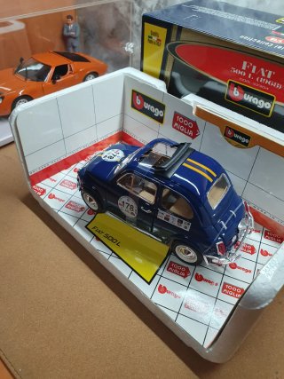 Fiat 500 L 1000 Miglia Bburago scala da 1/18