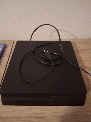 PS4 (PlayStation 4) con 5 Juegos