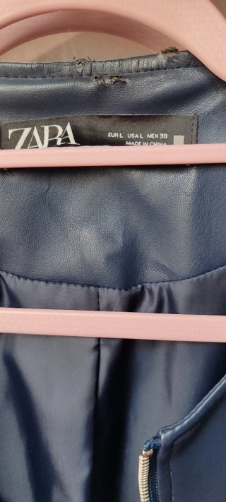 Cazadora ZARA azul entallada