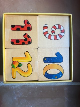 Juego de memoria de madera con números