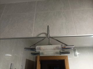 Espejo de baño con luz.