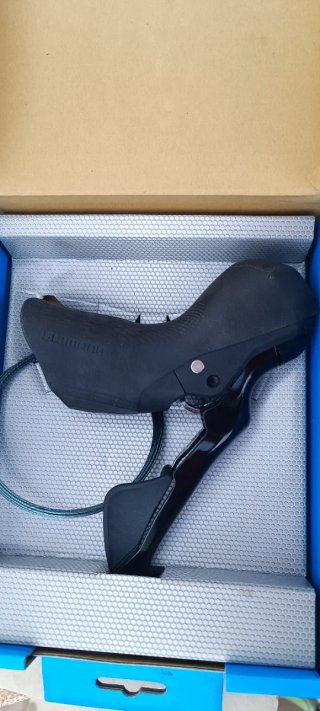 Maneta Shimano 105 ST-R7025-R