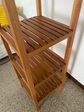 Estantería de madera