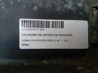 CALANDRA DELANTERA DE RADIADOR NISSAN PATHFINDER (R50) 3.3 V6