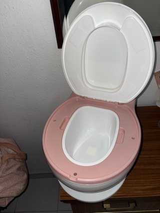 WC infantil rosa y blanco