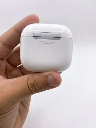 Airpods 4 ANC (derecho no funciona)