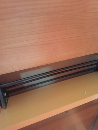 Zapatero de madera claro