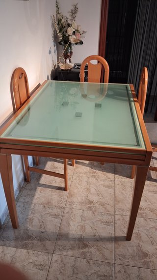 Mueble Comedor + Mesa + Sillas
