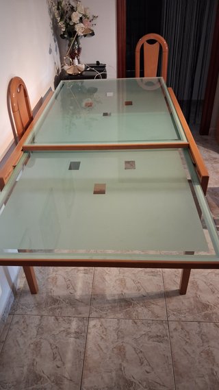 Mueble Comedor + Mesa + Sillas