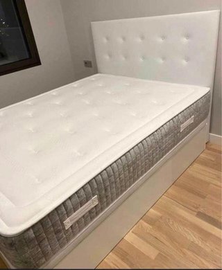 Canapé cama tapizado blanco y gris
