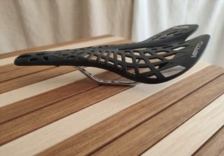 Sillín de Bicicleta Vertu Spider Ultraligero Negro