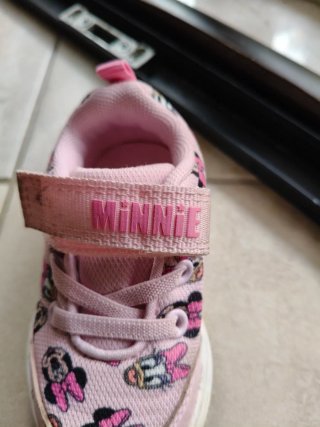Scarpe bimba Minnie Mouse rosa numero 20/21