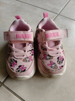 Scarpe bimba Minnie Mouse rosa numero 20/21