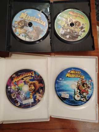 DVDS Madagascar 1, 2, 3 y Feliz Navidad