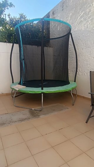 Cama elástica infantil con red de seguridad