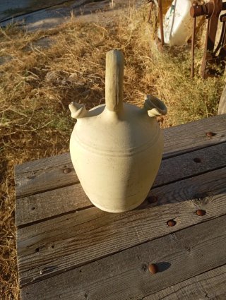 Botijo de agua de barro