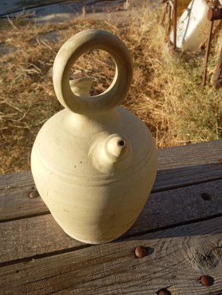 Botijo de agua de barro