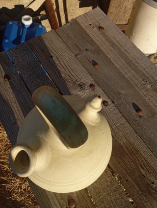 Botijo de agua de barro