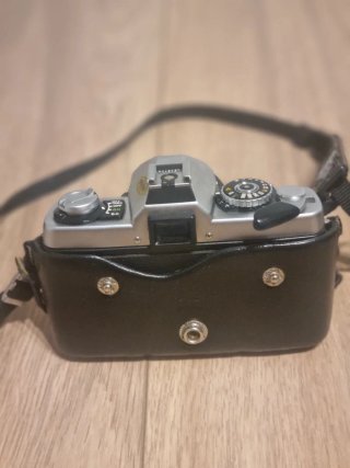 Cámara Vintage Plata y Negra