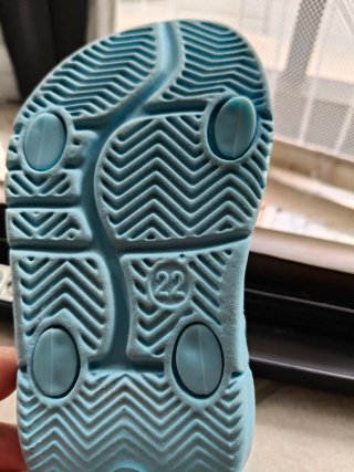 Sandali bimba azzurri con farfalle
