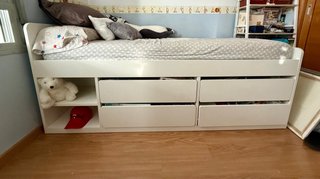 Cama juvenil IKEA con almacenaje