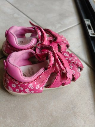 Sandali bimba rosa floreali Chicco n20