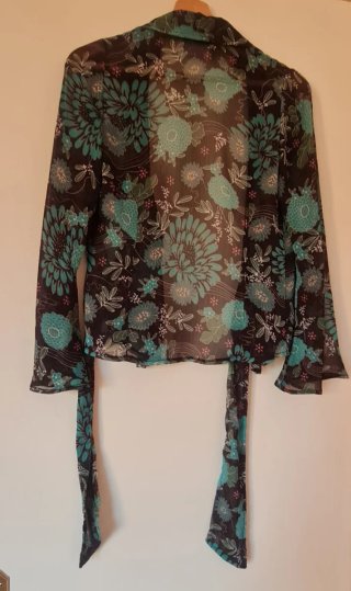 Blusa Yassica estampada atada cintura