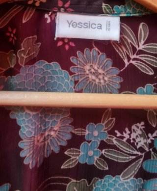 Blusa Yassica estampada atada cintura