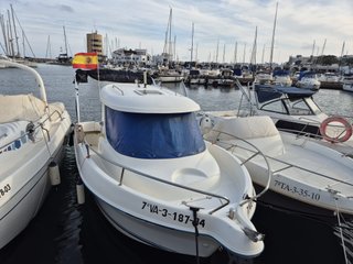 Barco Quicksilver 640 Pilothouse