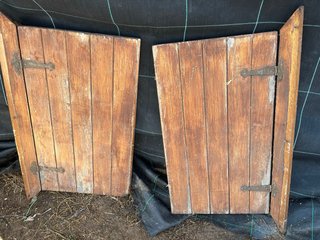 Puertas de madera rústicas (2 unidades)