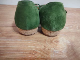 Sandalias verdes ante piel 39