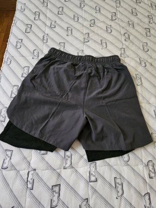 Pantalones cortos Under Armour gris oscuro nuevos
