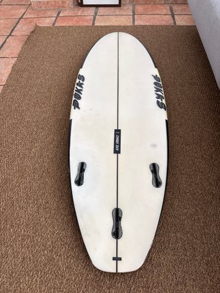 Tabla de surf Pukas Darker  5'8