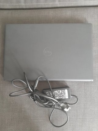 Portatile Dell Vostro 3520 Nero/Argento