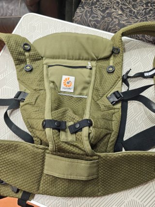 Mochila Ergobaby Adapt Verde Militar