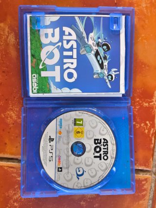 Astro Bot físico PS5