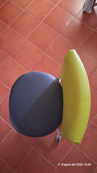 Ganga!, sillas giratorias de diseño en verde/negro