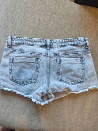 Shorts vaqueros Demim T38 con tachuelas