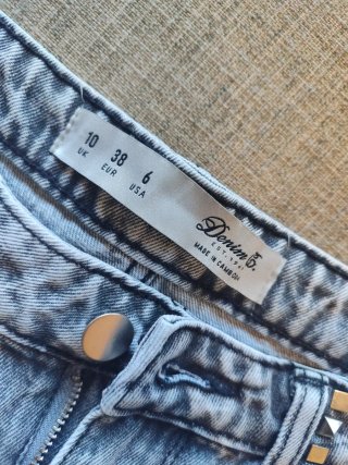 Shorts vaqueros Demim T38 con tachuelas