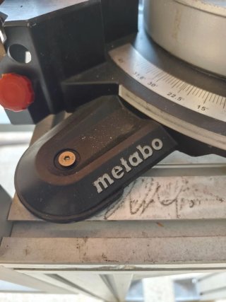 Mesa de ingletadora robusta