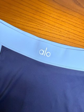 Conjunto Alo Yoga Novo